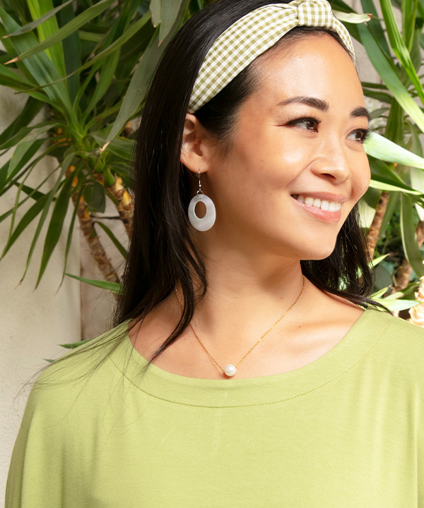 サークルシェルピアス WHITE -