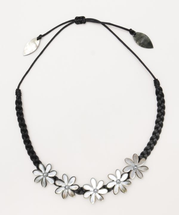 ヘイバティアレハウチョーカーネックレス