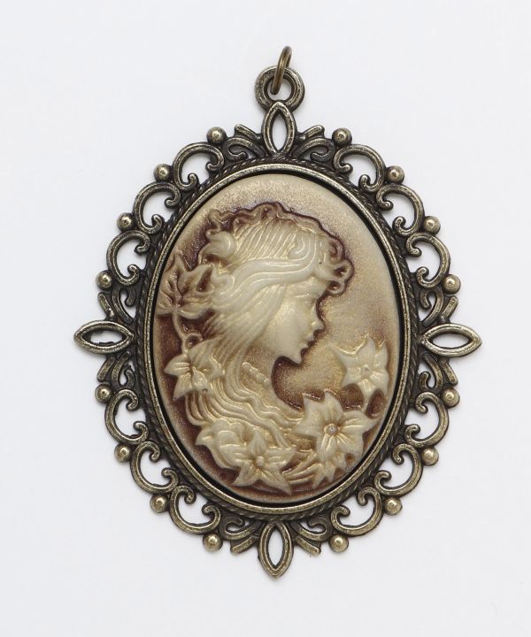 ノーブルカメオチャーム　ブラウン