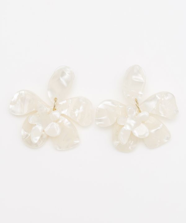 プルメユラピアス