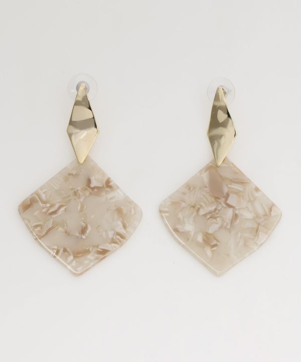 アセチスクエアピアス